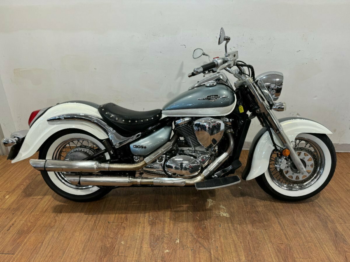 2010 SUZUKI VL800T (BOULEVARD C50T) CRUISER