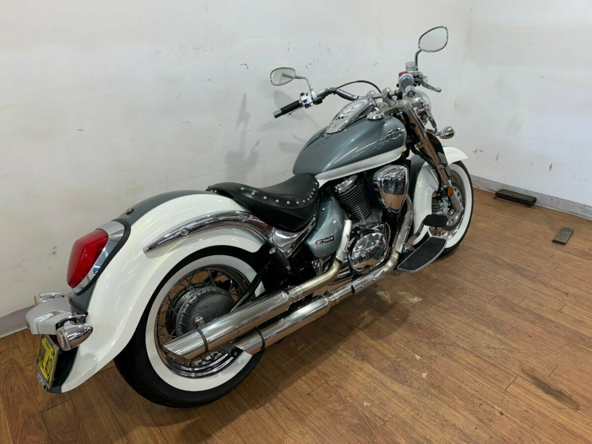 2010 SUZUKI VL800T (BOULEVARD C50T) CRUISER