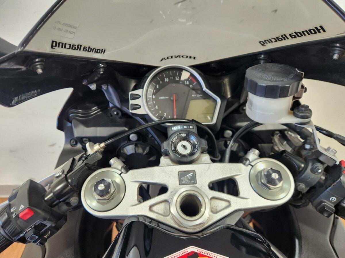 2011 HONDA CBR1000RR (FIREBLADE) SPORTS