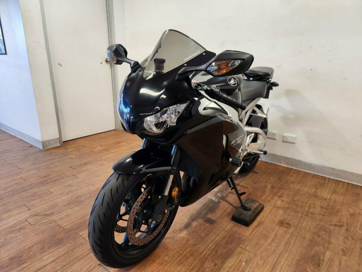 2011 HONDA CBR1000RR (FIREBLADE) SPORTS