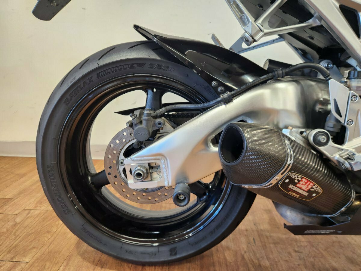 2011 HONDA CBR1000RR (FIREBLADE) SPORTS