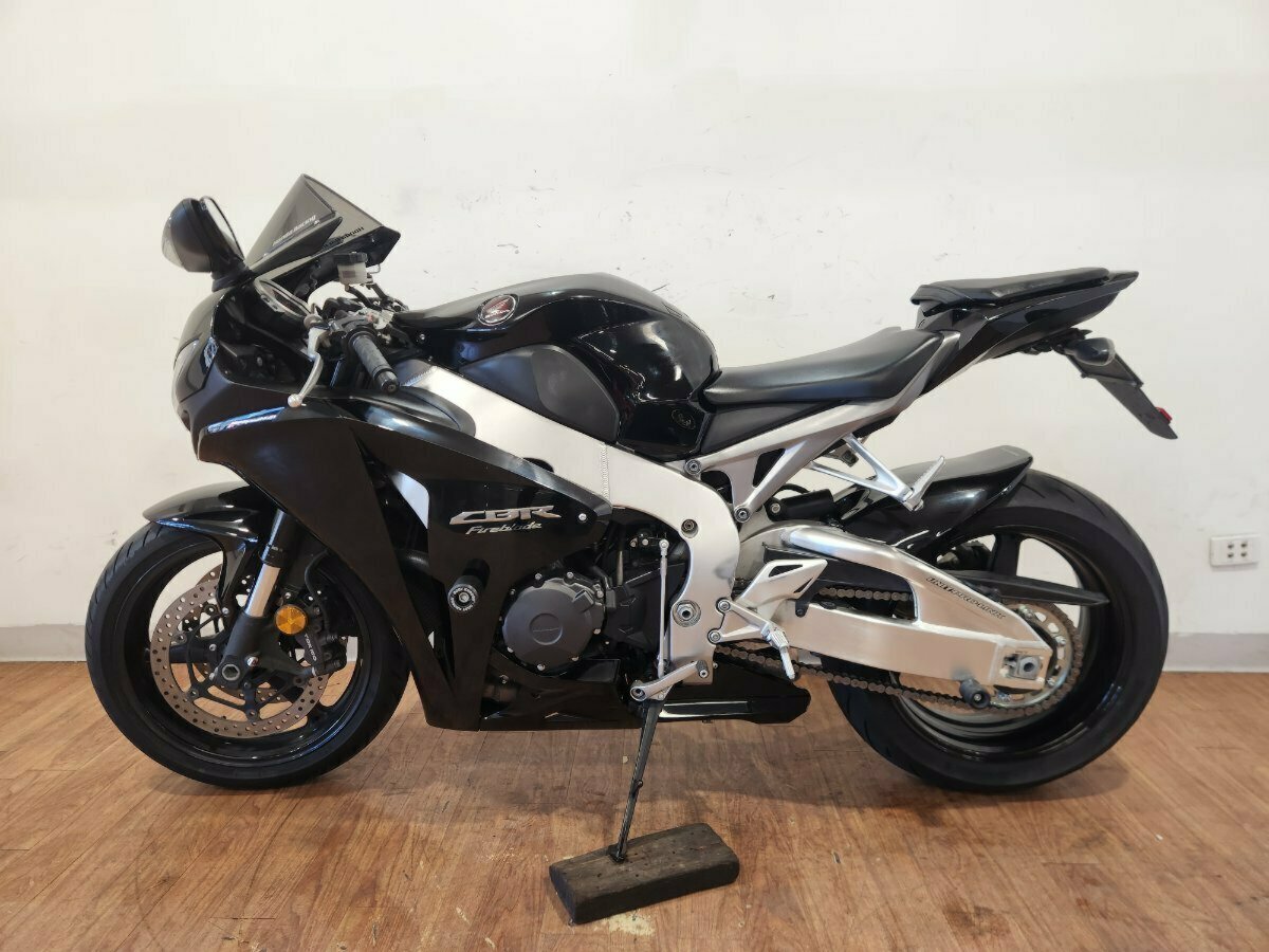 2011 HONDA CBR1000RR (FIREBLADE) SPORTS