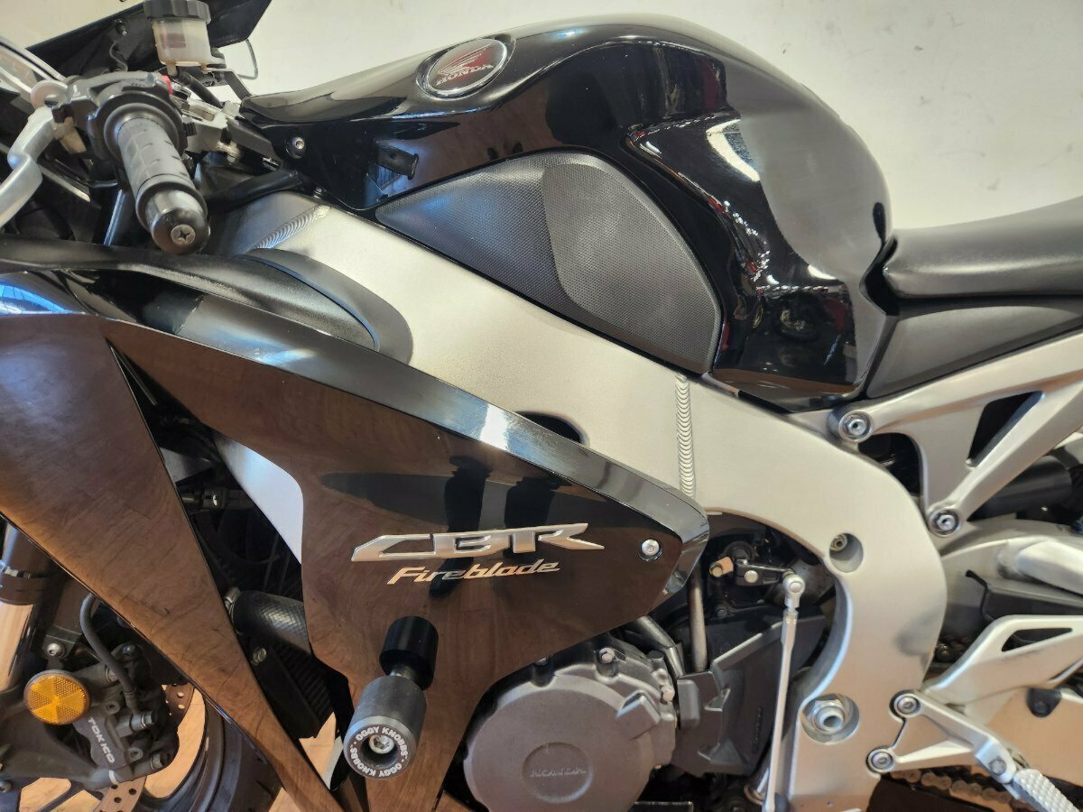 2011 HONDA CBR1000RR (FIREBLADE) SPORTS
