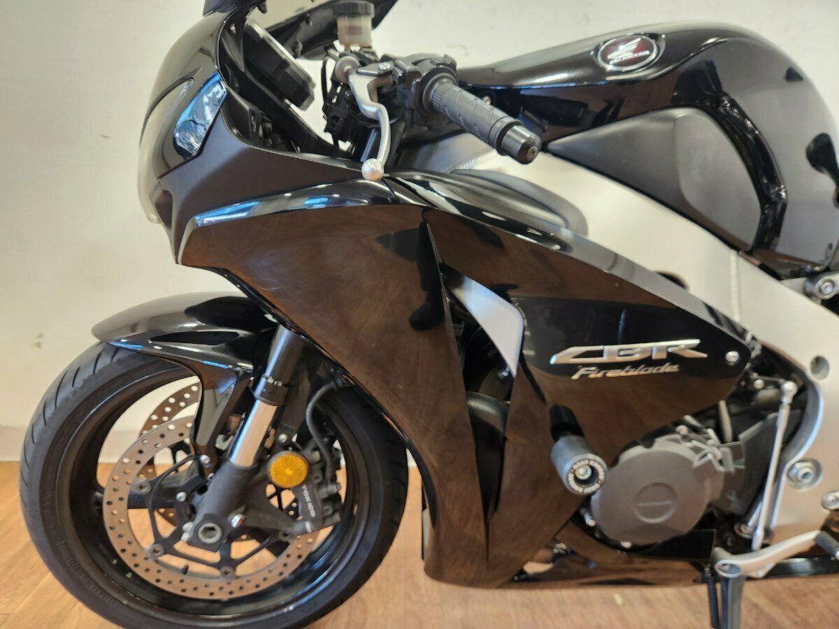 2011 HONDA CBR1000RR (FIREBLADE) SPORTS