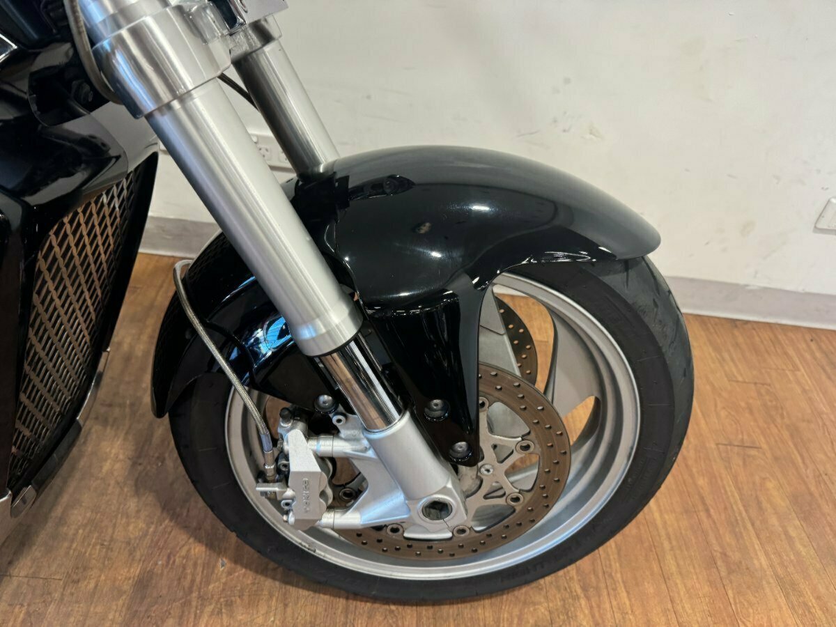 2009 SUZUKI VZR 1800 BOULEVARD (M109R) CRUISER