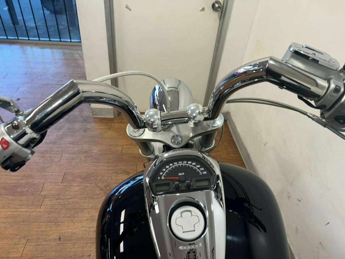 2009 SUZUKI VZR 1800 BOULEVARD (M109R) CRUISER