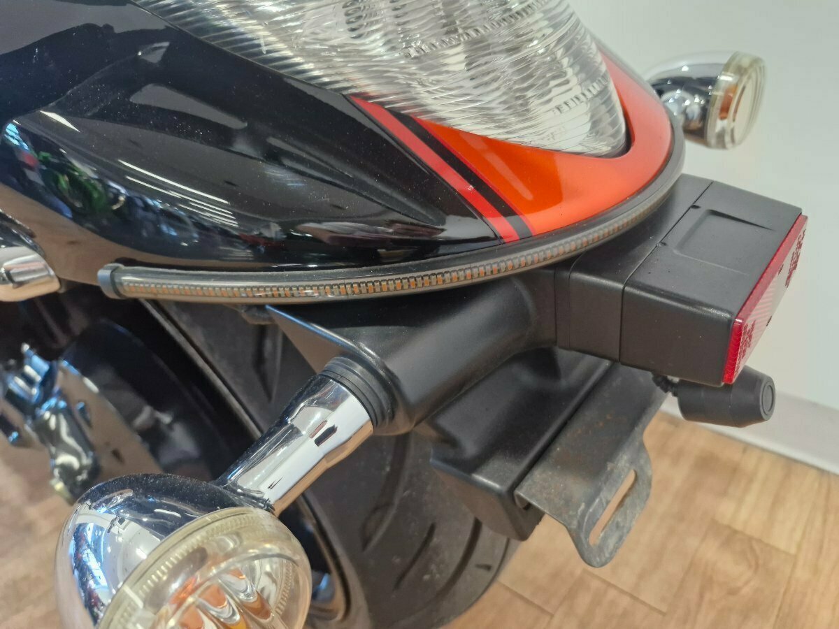 2010 SUZUKI VZR 1800 BOULEVARD (M109R) CRUISER