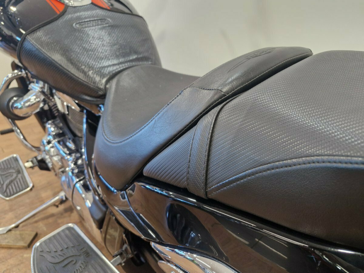 2010 SUZUKI VZR 1800 BOULEVARD (M109R) CRUISER