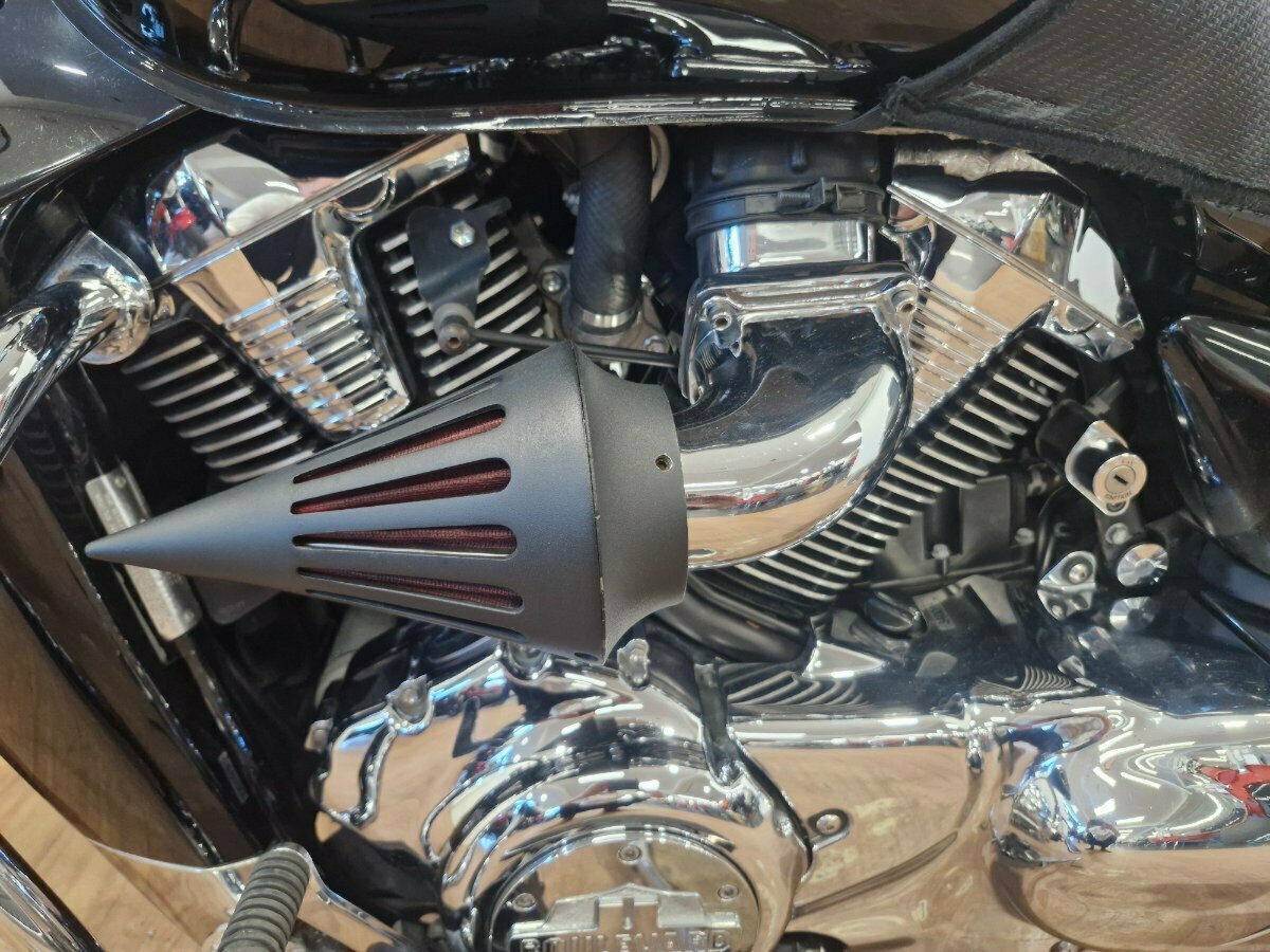 2010 SUZUKI VZR 1800 BOULEVARD (M109R) CRUISER