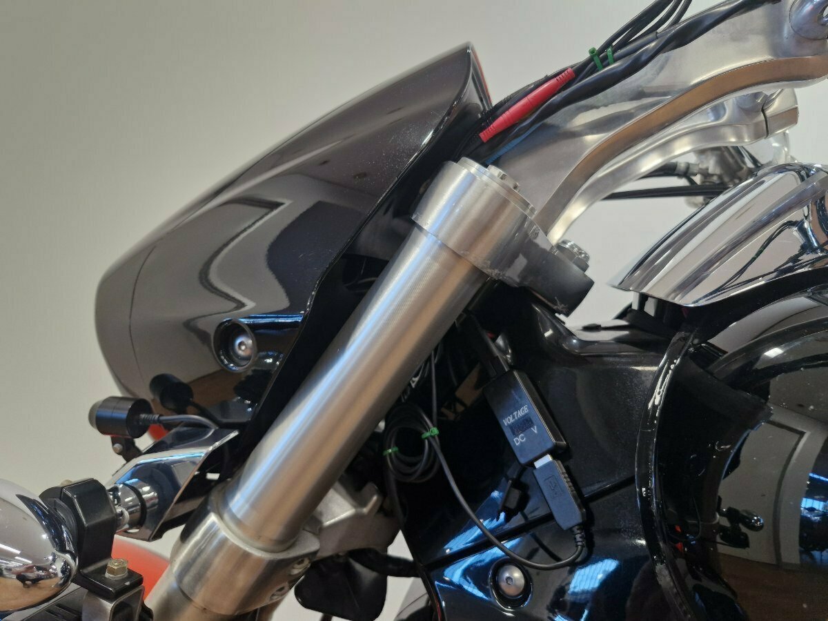 2010 SUZUKI VZR 1800 BOULEVARD (M109R) CRUISER