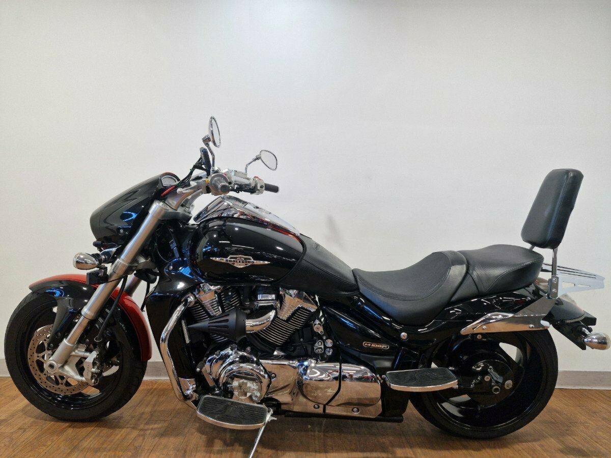 2010 SUZUKI VZR 1800 BOULEVARD (M109R) CRUISER