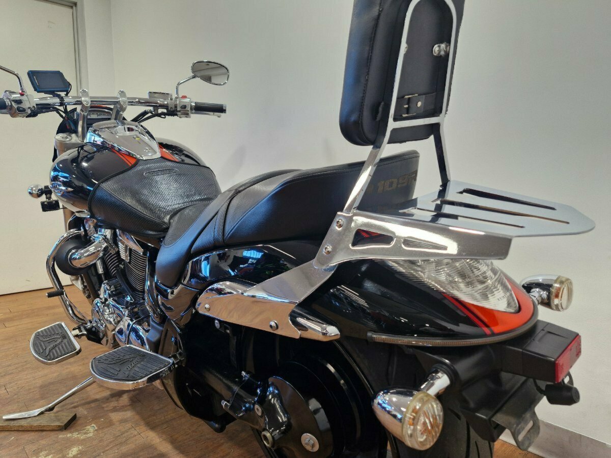 2010 SUZUKI VZR 1800 BOULEVARD (M109R) CRUISER