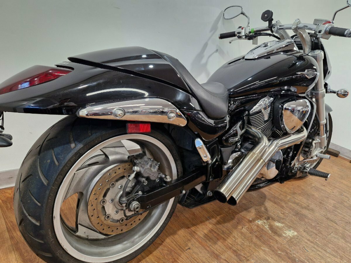 2010 SUZUKI VZR 1800 BOULEVARD (M109R) CRUISER