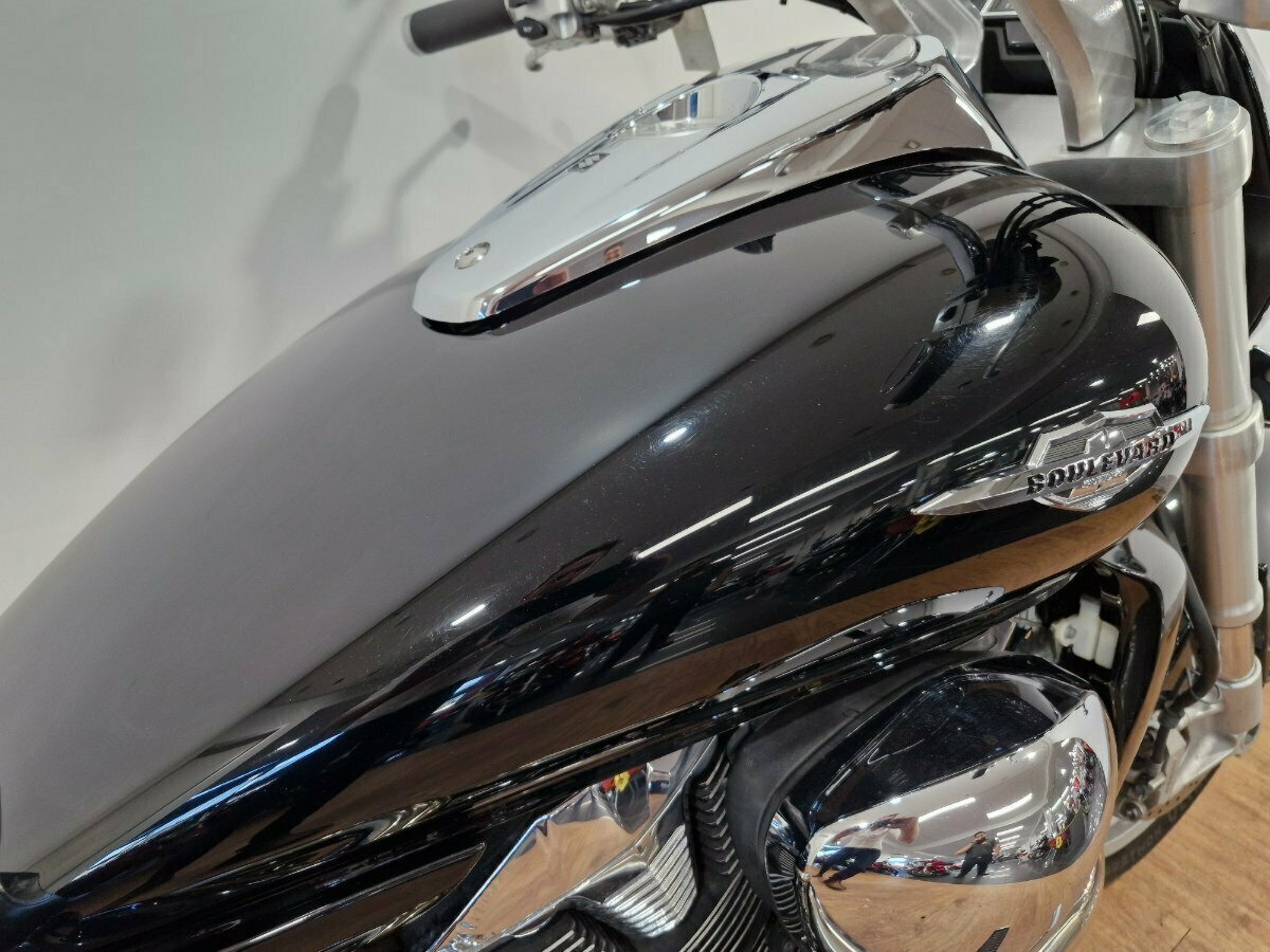 2010 SUZUKI VZR 1800 BOULEVARD (M109R) CRUISER