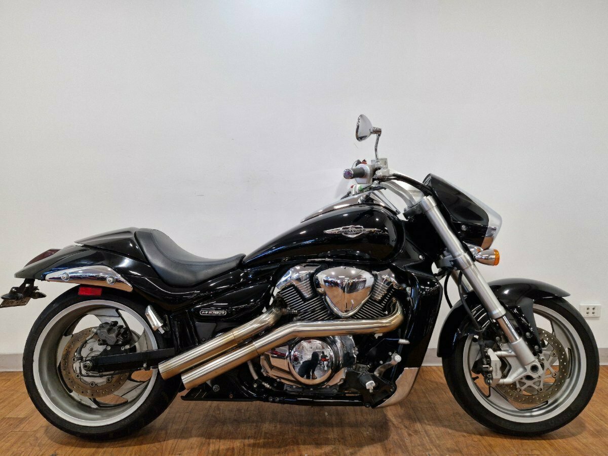 2010 SUZUKI VZR 1800 BOULEVARD (M109R) CRUISER