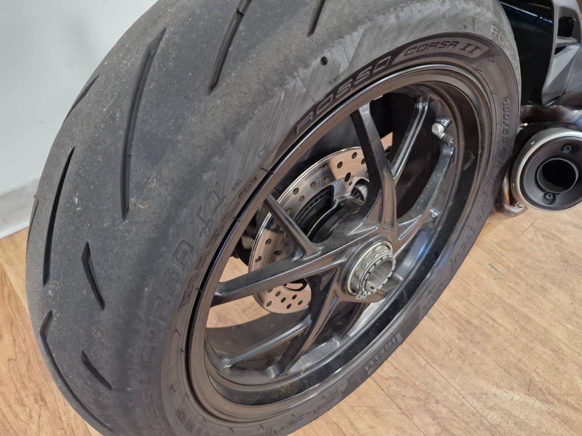 2023 DUCATI PANIGALE V2 SPORTS