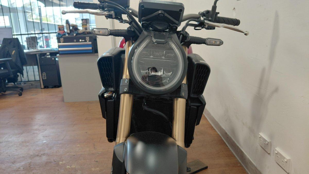 2024 HONDA CB650R MY23 SPORTS