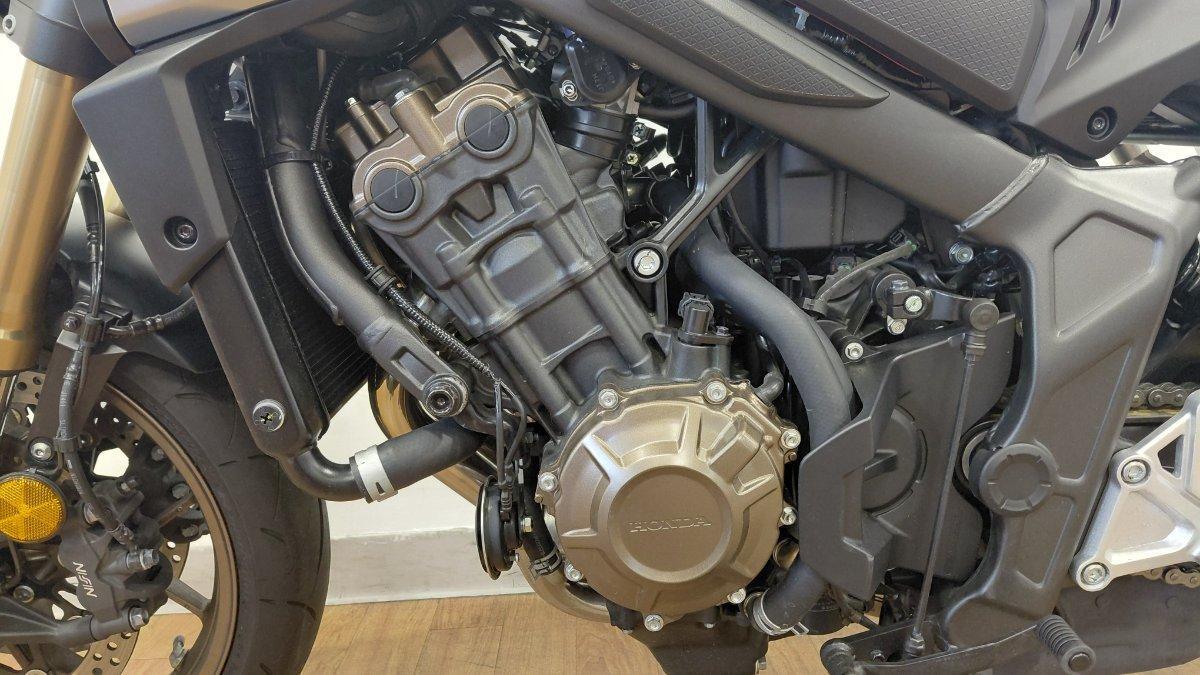 2024 HONDA CB650R MY23 SPORTS