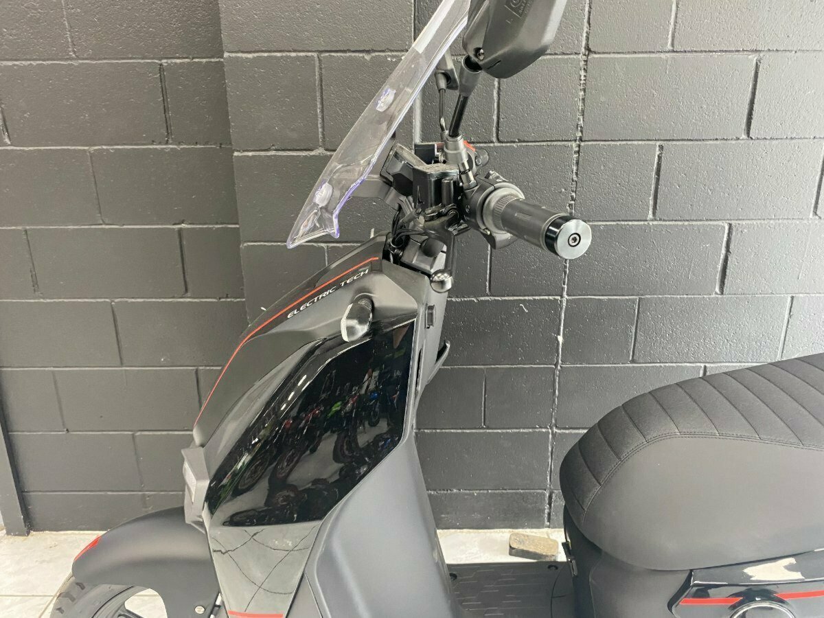 2022 SUPER SOCO CPX SCOOTER