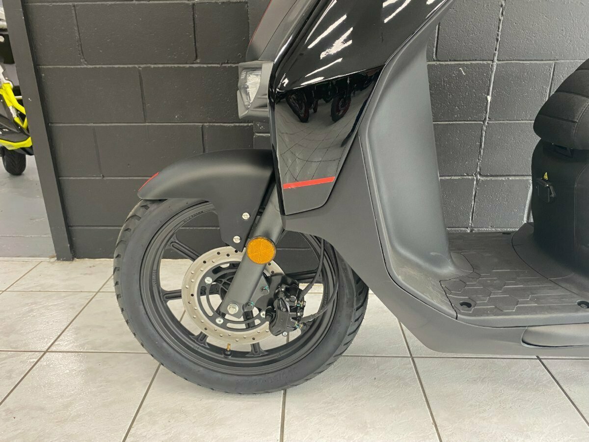 2022 SUPER SOCO CPX SCOOTER