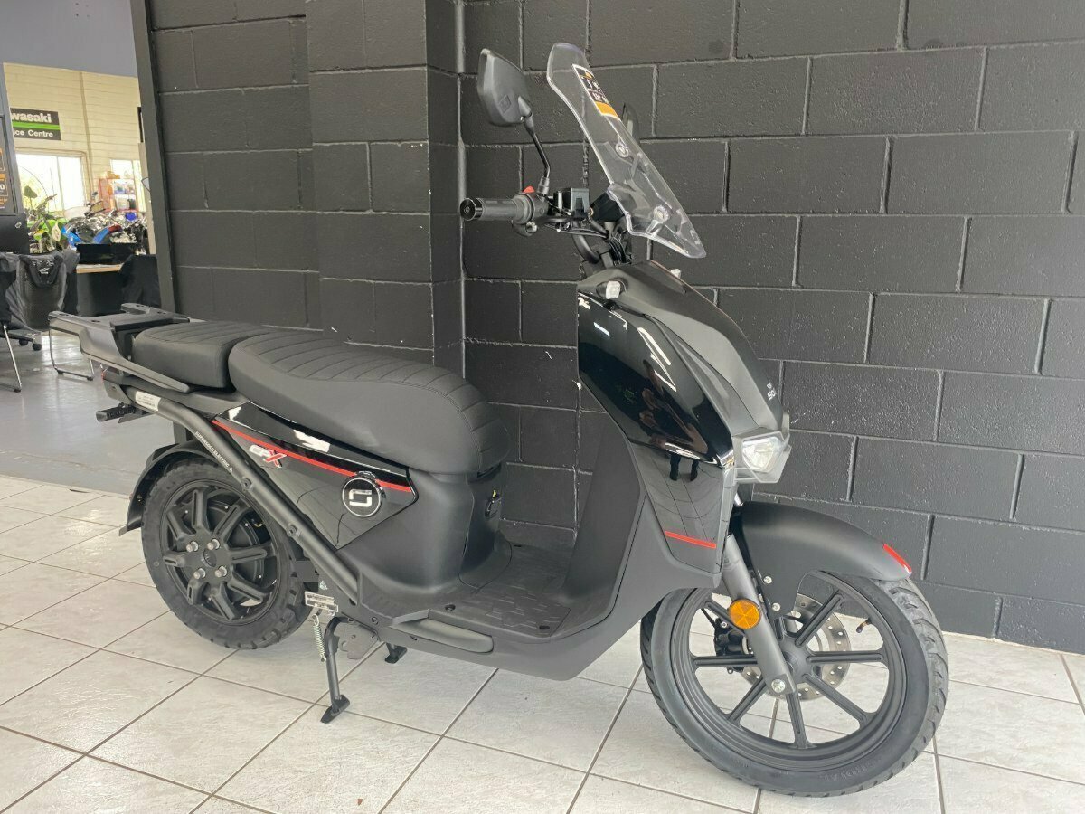 2022 SUPER SOCO CPX SCOOTER