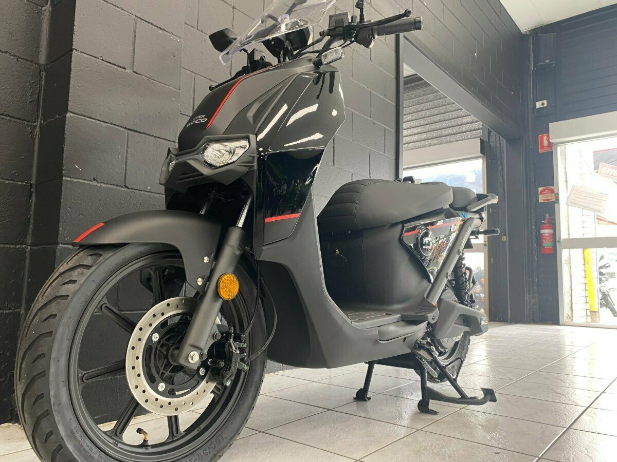2022 SUPER SOCO CPX SCOOTER
