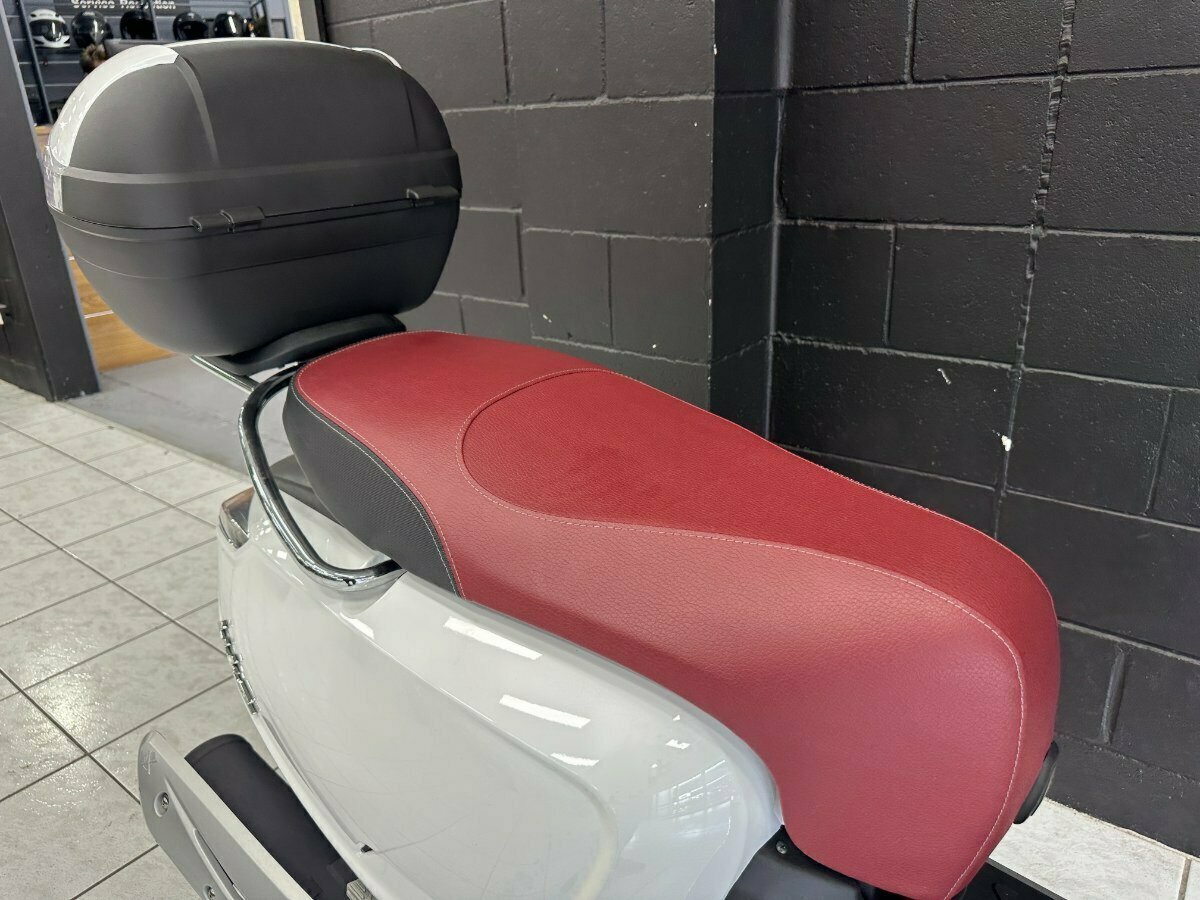 2023 KYMCO LIKE 150 R ABS CONTINUOUS VARIABLE TRANSMISSION SCOOTER