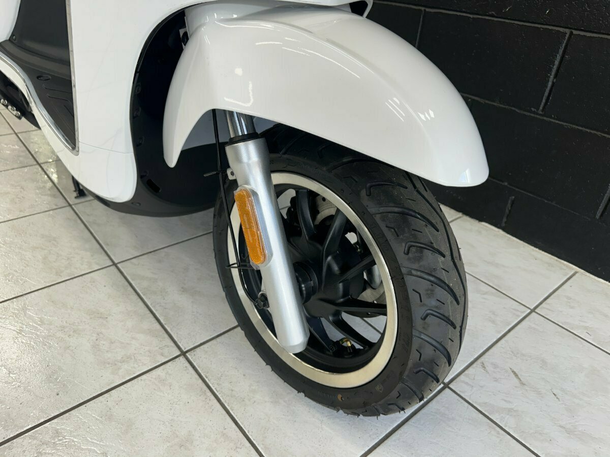 2023 KYMCO LIKE 150 R ABS CONTINUOUS VARIABLE TRANSMISSION SCOOTER