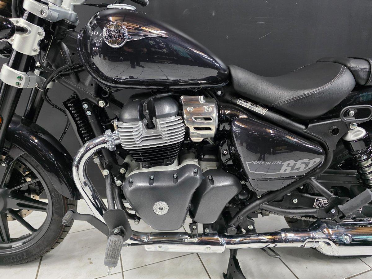 2024 ROYAL ENFIELD SUPER METEOR 650 6 SP MANUAL ROAD