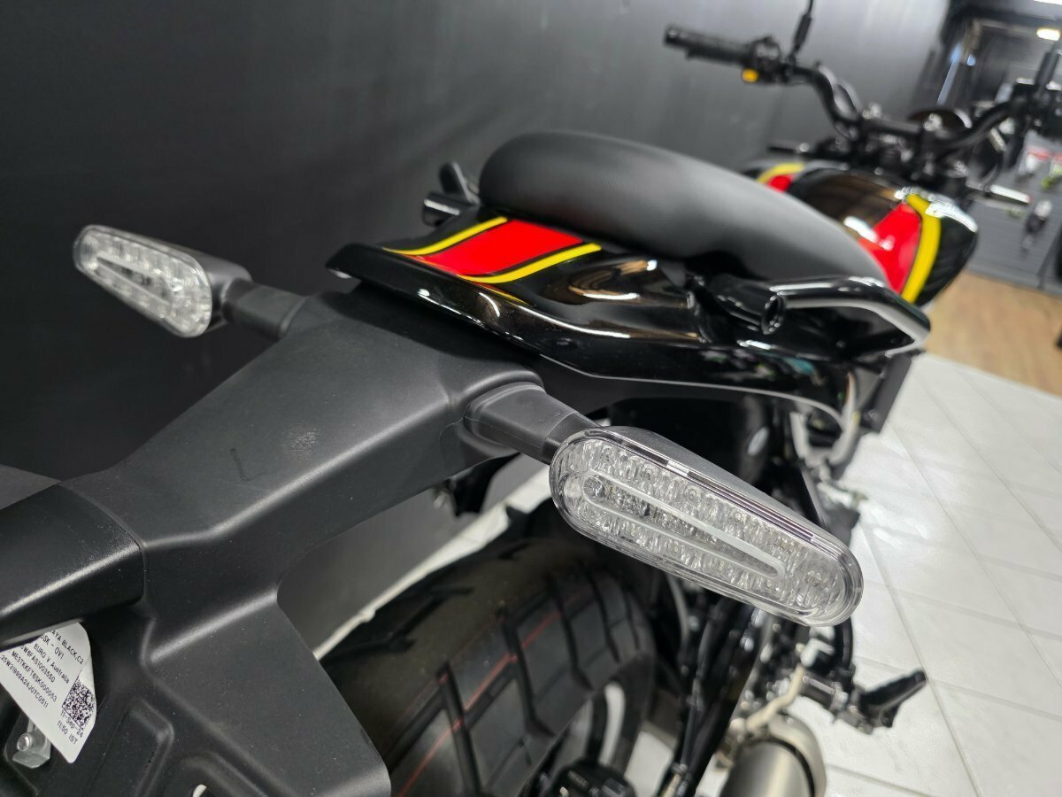 2025 ROYAL ENFIELD (SEE ALSO ENFIELD) GUERILLA 450 ROAD