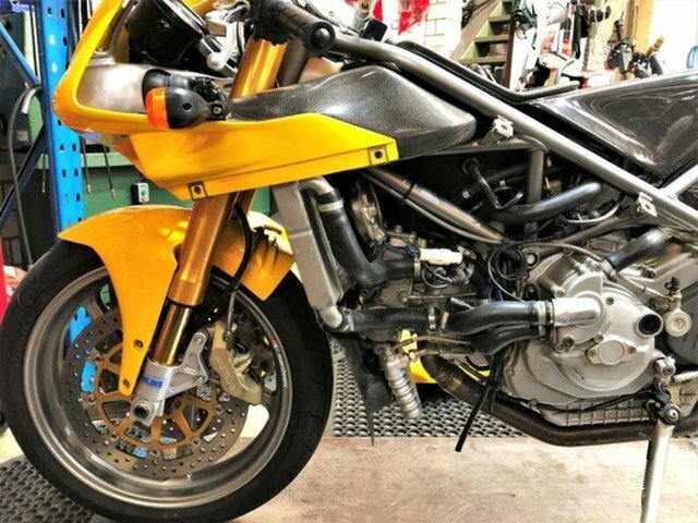 2000 DUCATI 748R