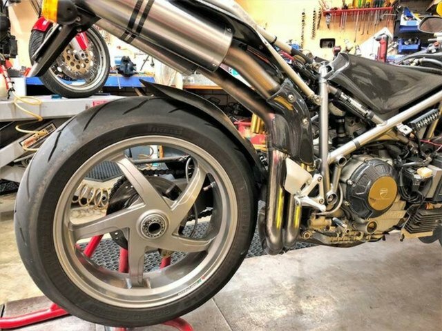 2000 DUCATI 748R
