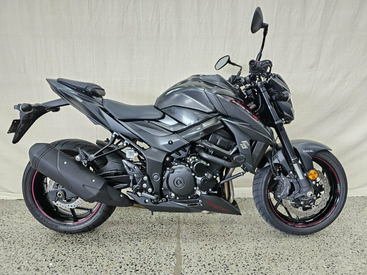 2017 SUZUKI GSX-S750 ROAD