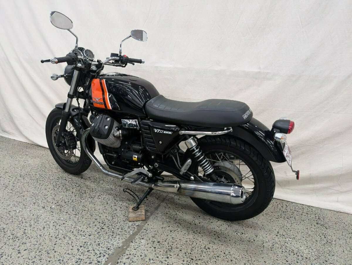 2015 MOTO GUZZI V7 II SPECIAL ROAD