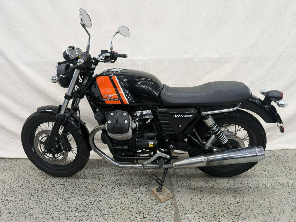 2015 MOTO GUZZI V7 II SPECIAL ROAD