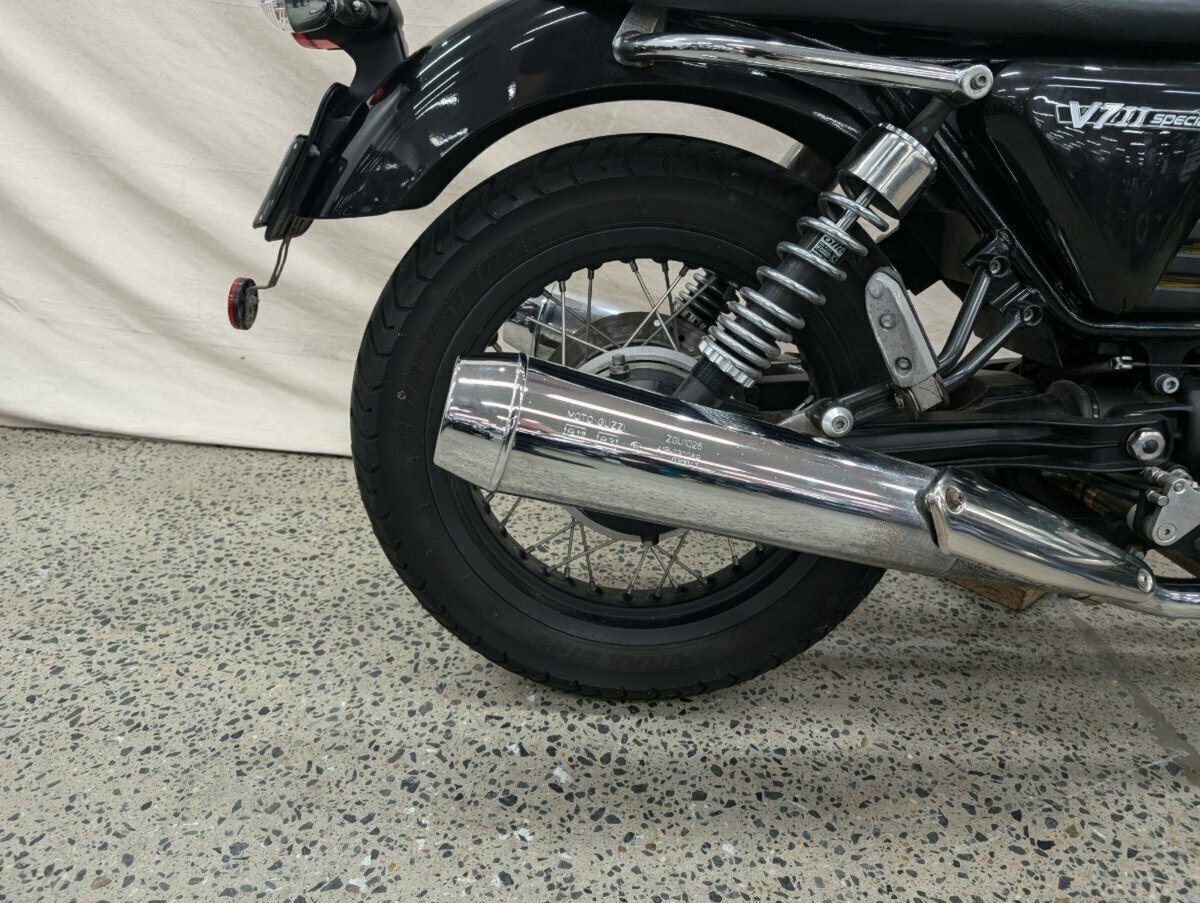 2015 MOTO GUZZI V7 II SPECIAL ROAD