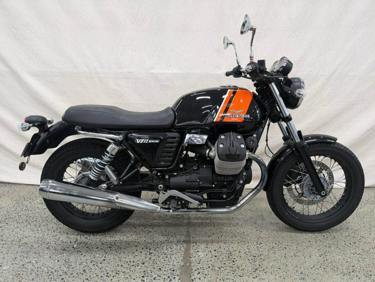 2015 MOTO GUZZI V7 II SPECIAL ROAD