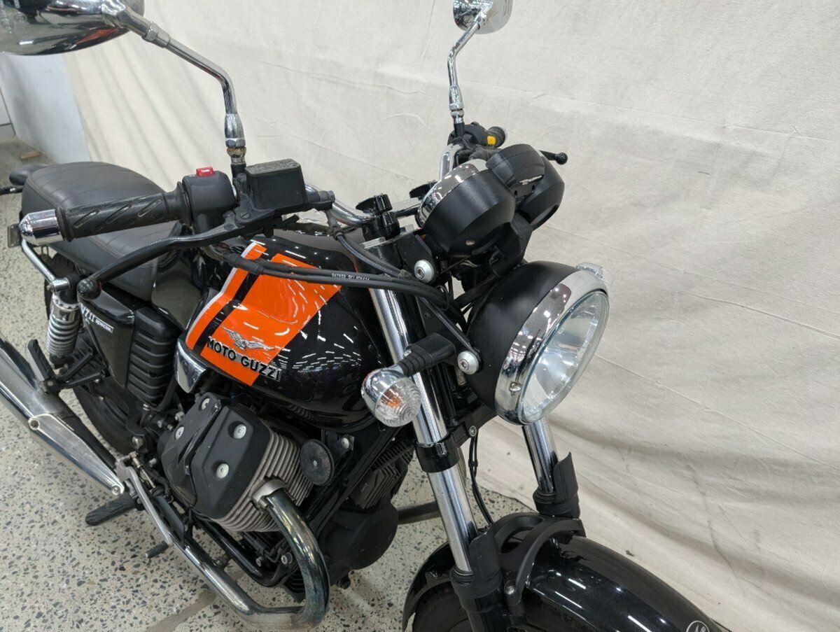 2015 MOTO GUZZI V7 II SPECIAL ROAD