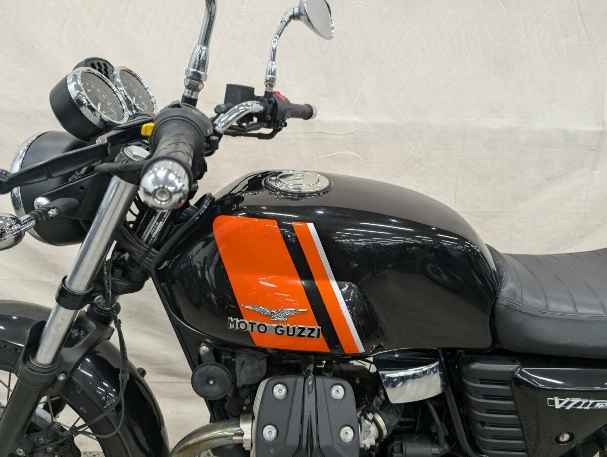2015 MOTO GUZZI V7 II SPECIAL ROAD