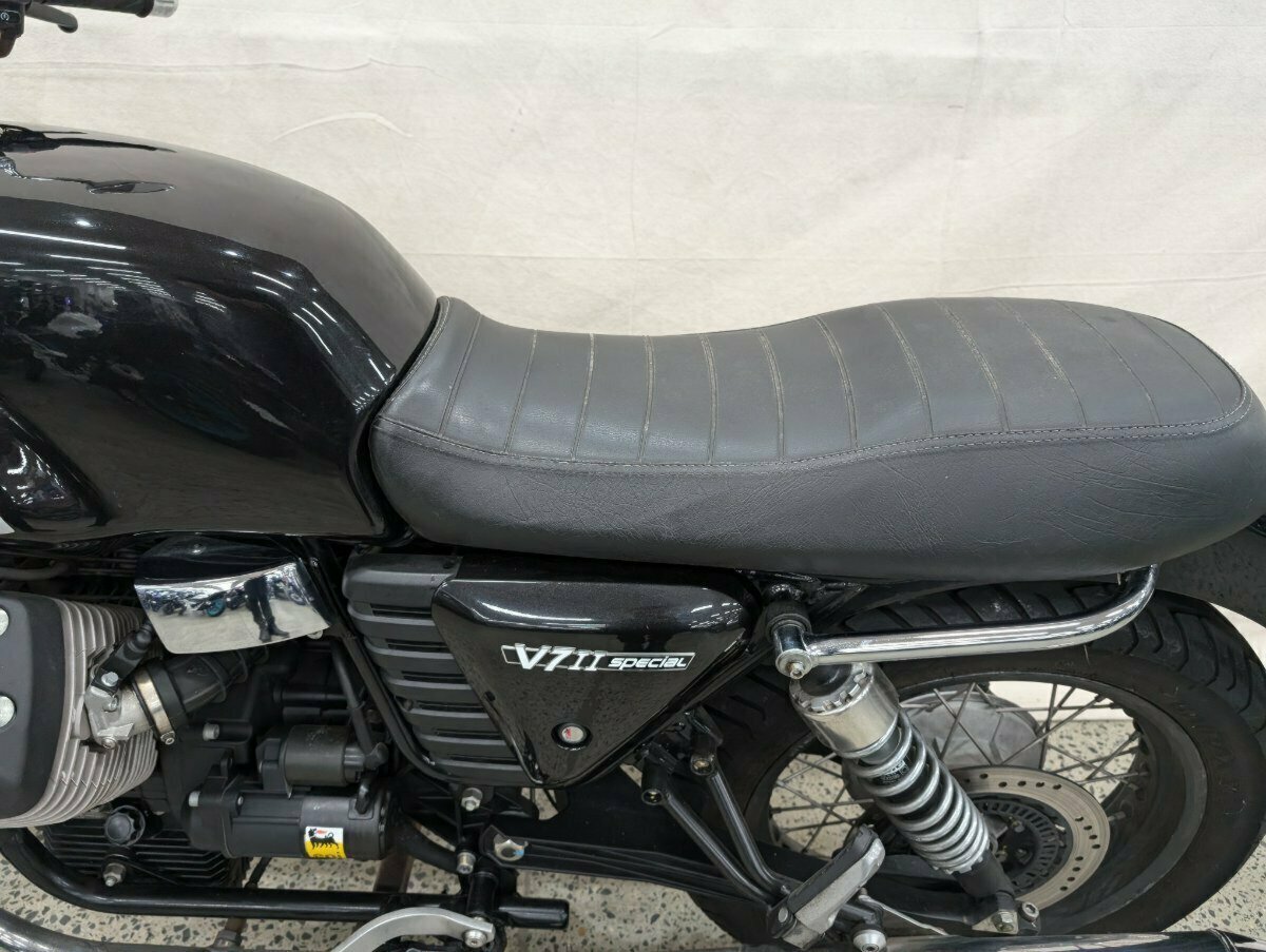 2015 MOTO GUZZI V7 II SPECIAL ROAD