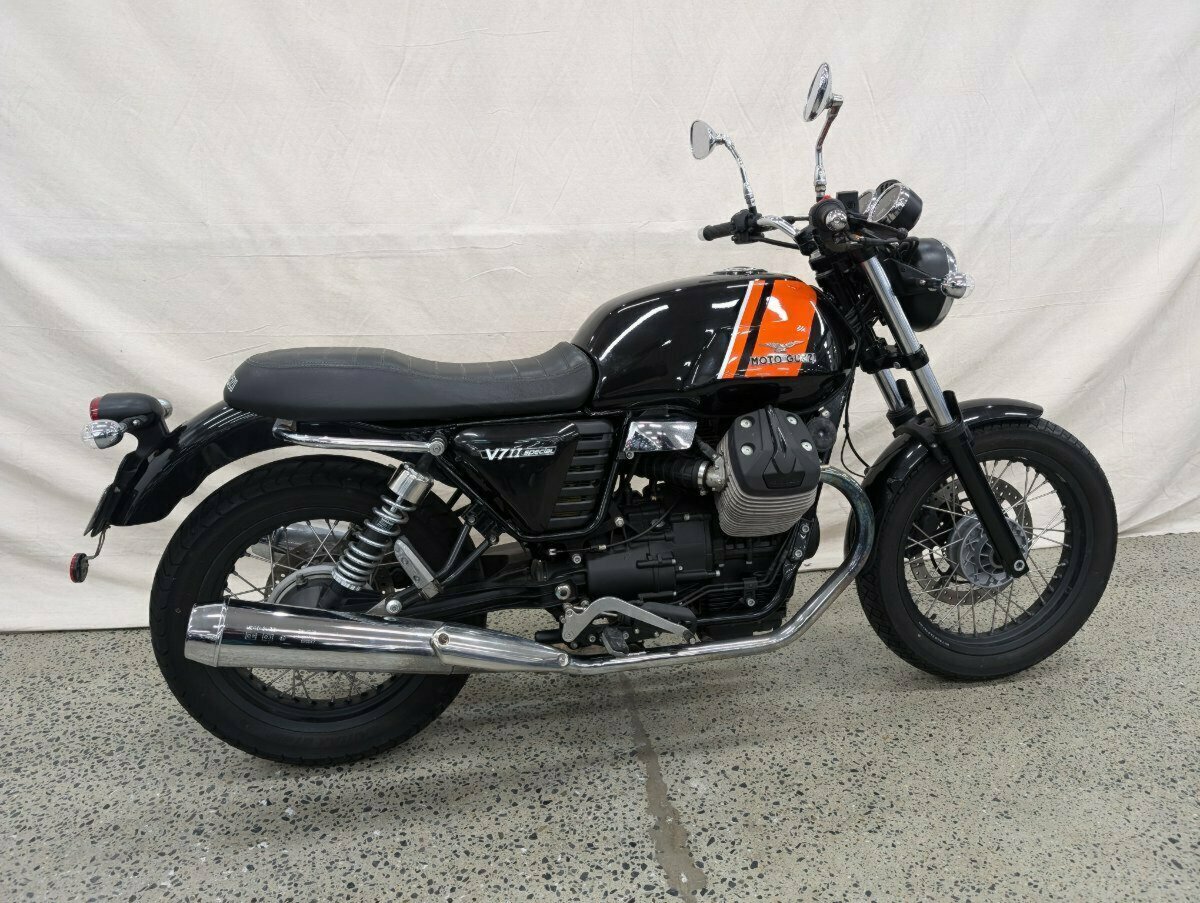 2015 MOTO GUZZI V7 II SPECIAL ROAD