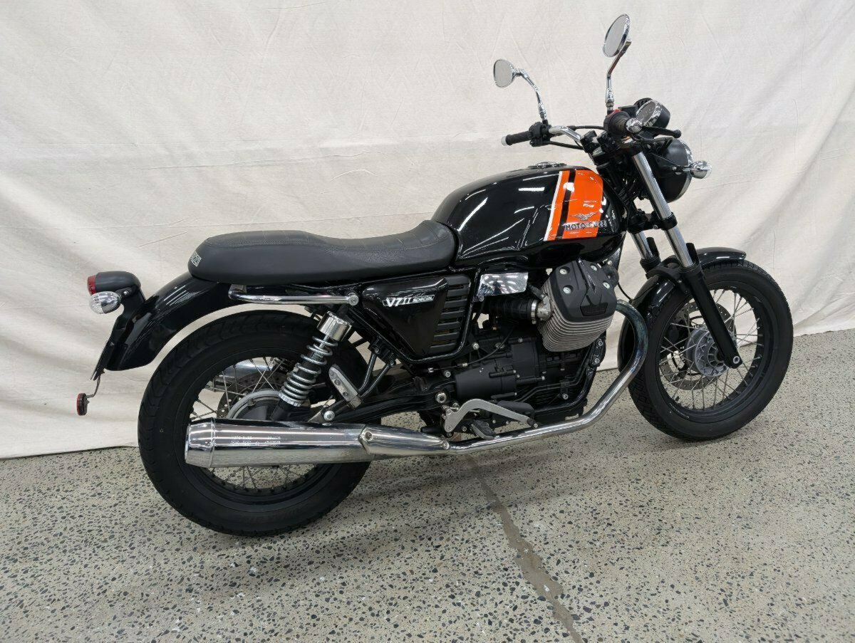 2015 MOTO GUZZI V7 II SPECIAL ROAD