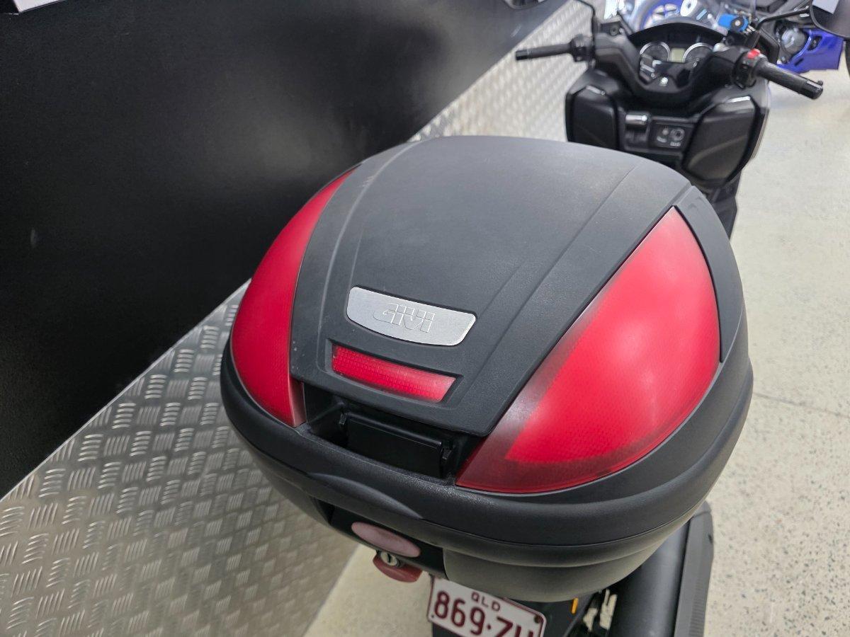 2018 SUZUKI BURGMAN 400 ABS (AN400A) SCOOTER
