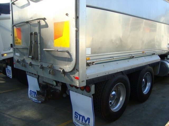 2007 INTERNATIONAL 7600 TRUCK TIPPER