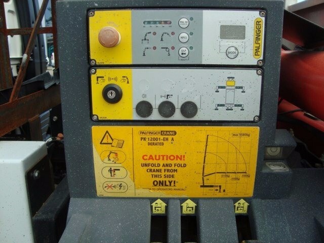 2013 MITSUBISHI FIGHTER TRUCK AUTOMATIC CRANE TRUCK
