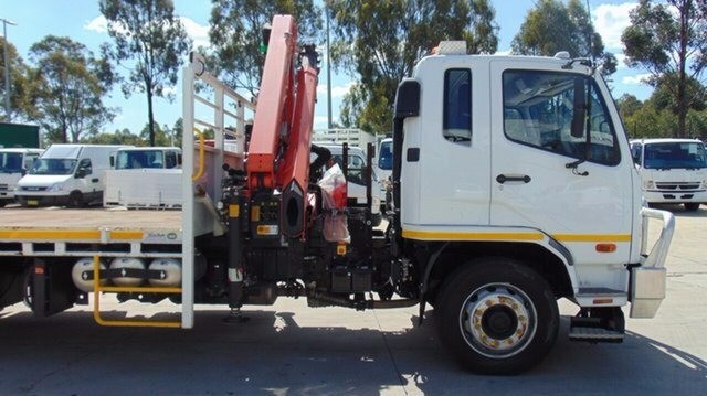2013 MITSUBISHI FIGHTER TRUCK AUTOMATIC CRANE TRUCK