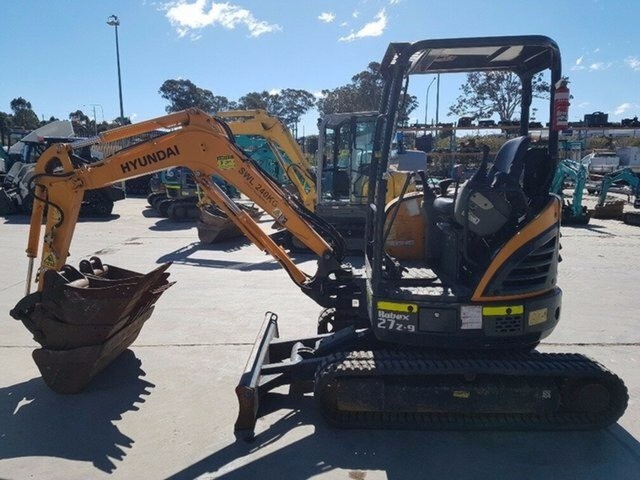 2015 HYUNDAI ROBEX 27Z-9 EXCAVATOR