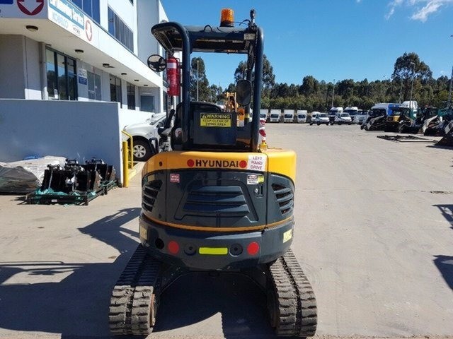 2015 HYUNDAI ROBEX 27Z-9 EXCAVATOR