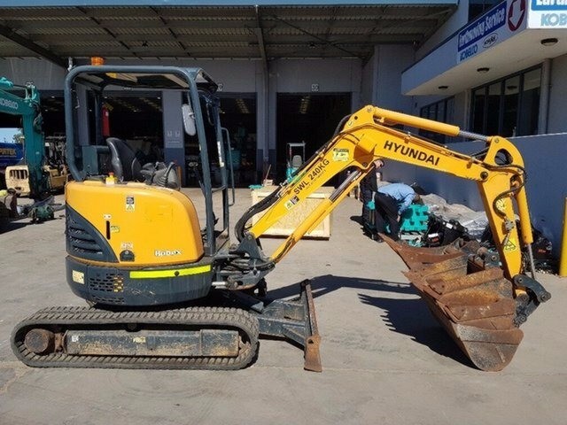 2015 HYUNDAI ROBEX 27Z-9 EXCAVATOR