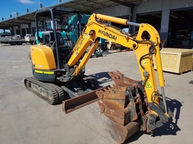 2015 HYUNDAI ROBEX 27Z-9 EXCAVATOR